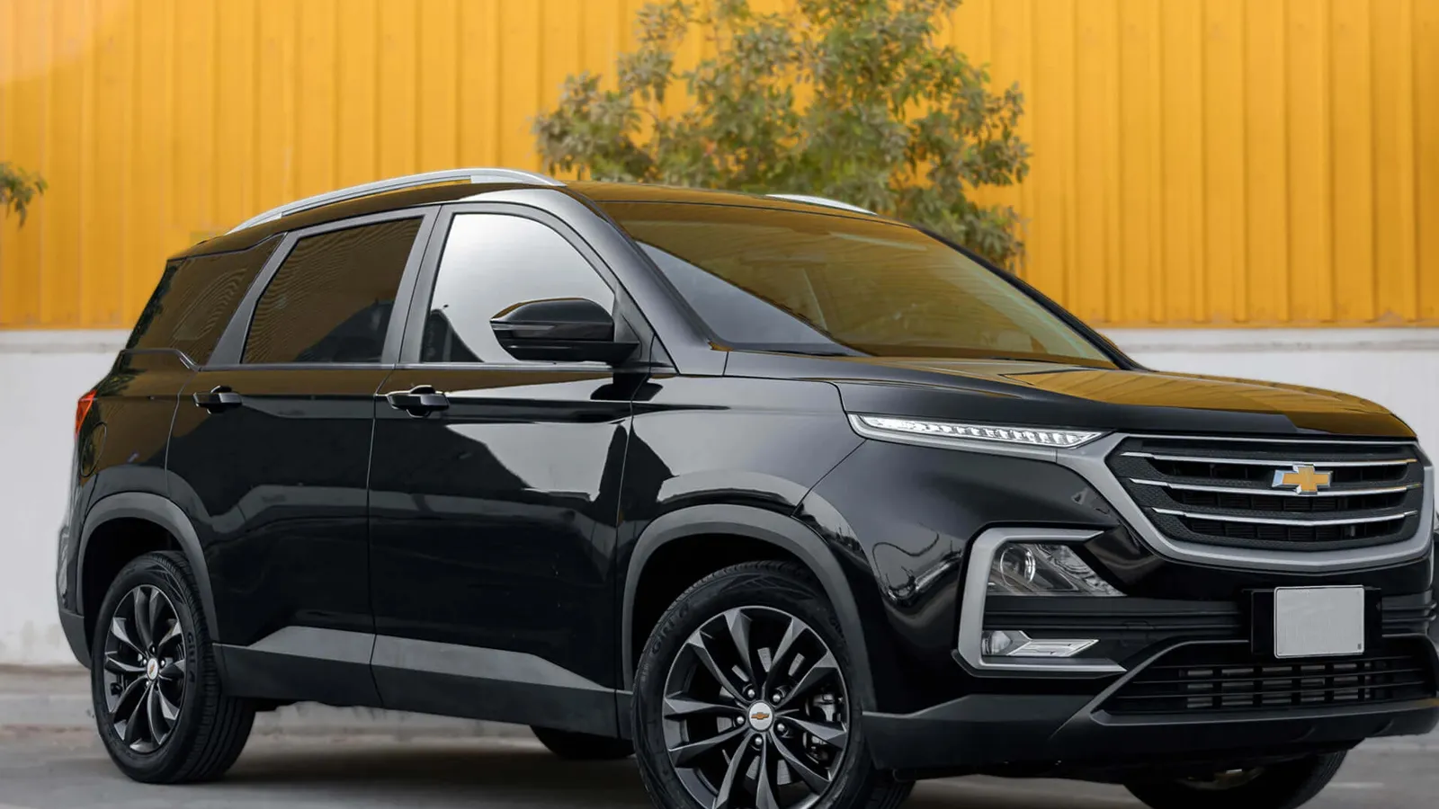 Chevrolet Captiva Black