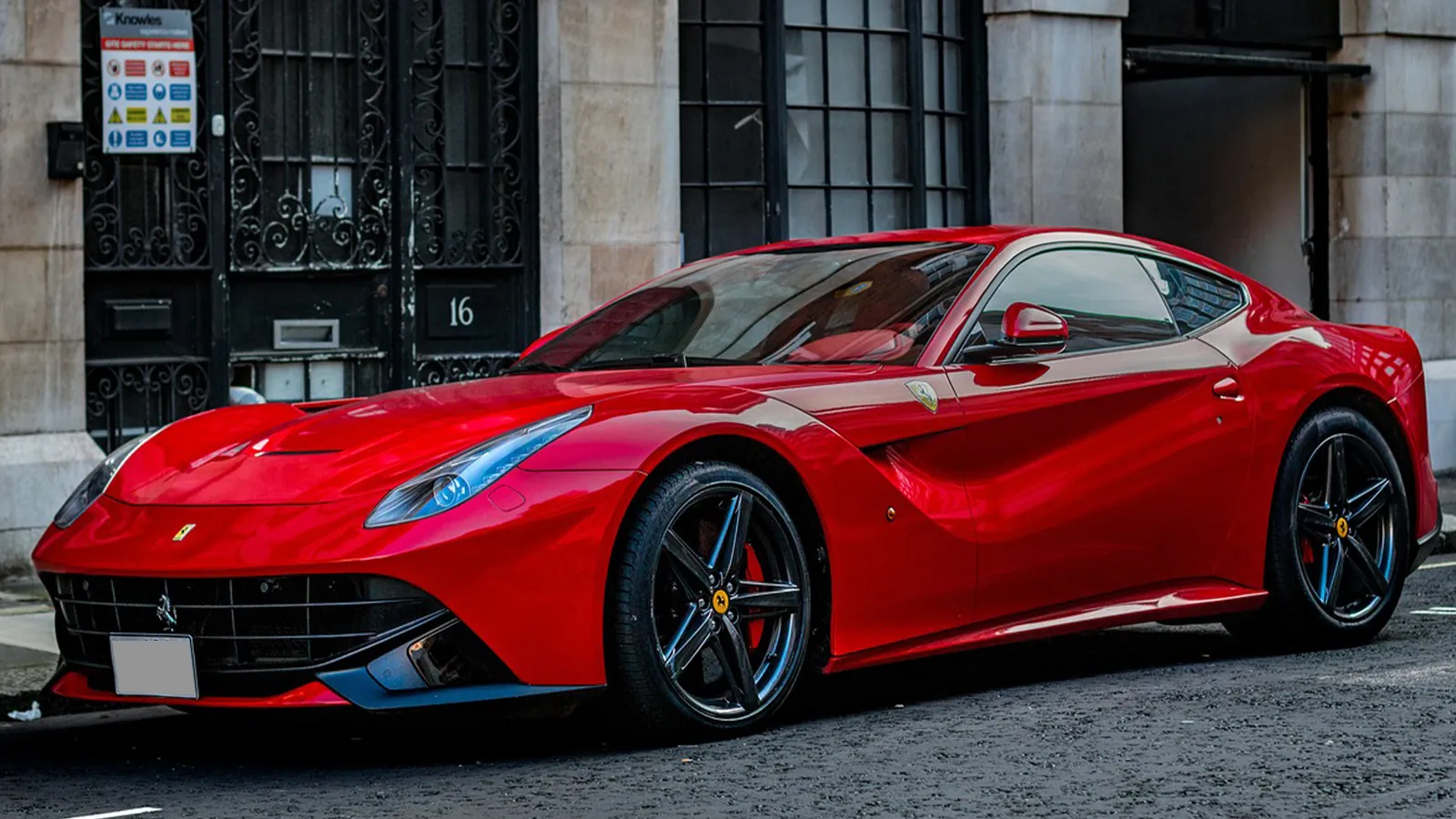 RENT Ferrari SF90 IN DUBAI