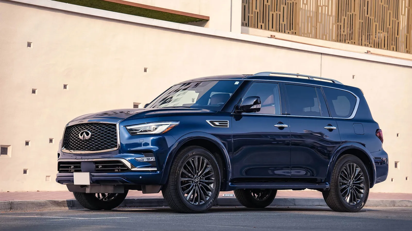 Infiniti-QX-80-Blue-3.webp
