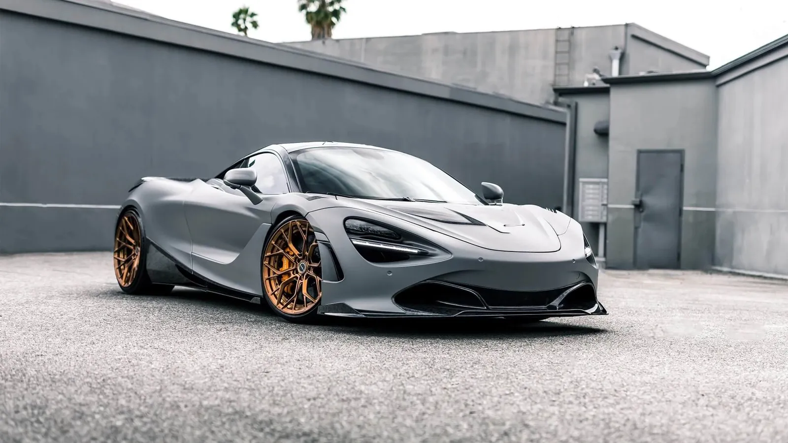 Mclaren 720s Grey
