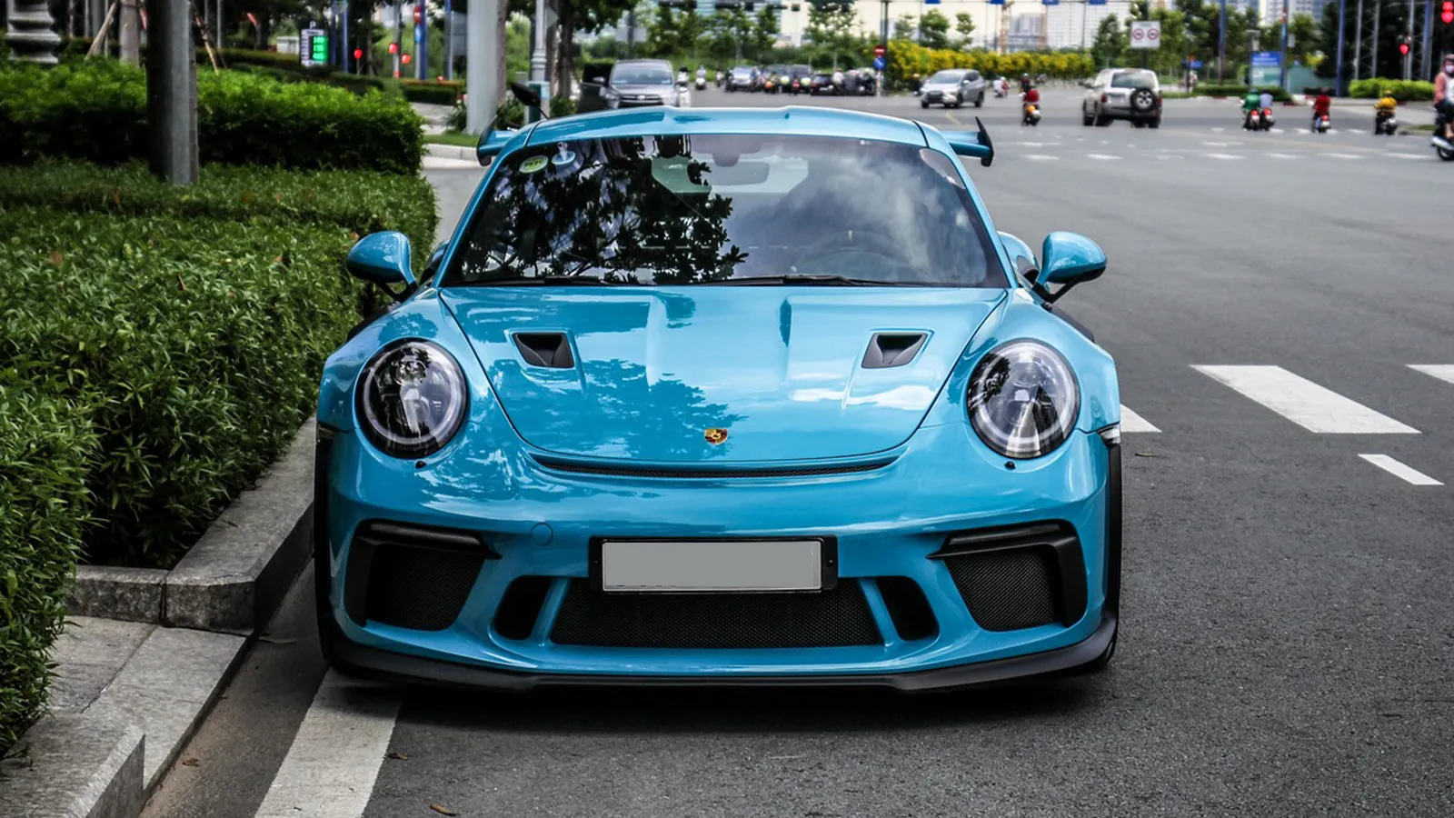 Porsche 911 Carrera Blue