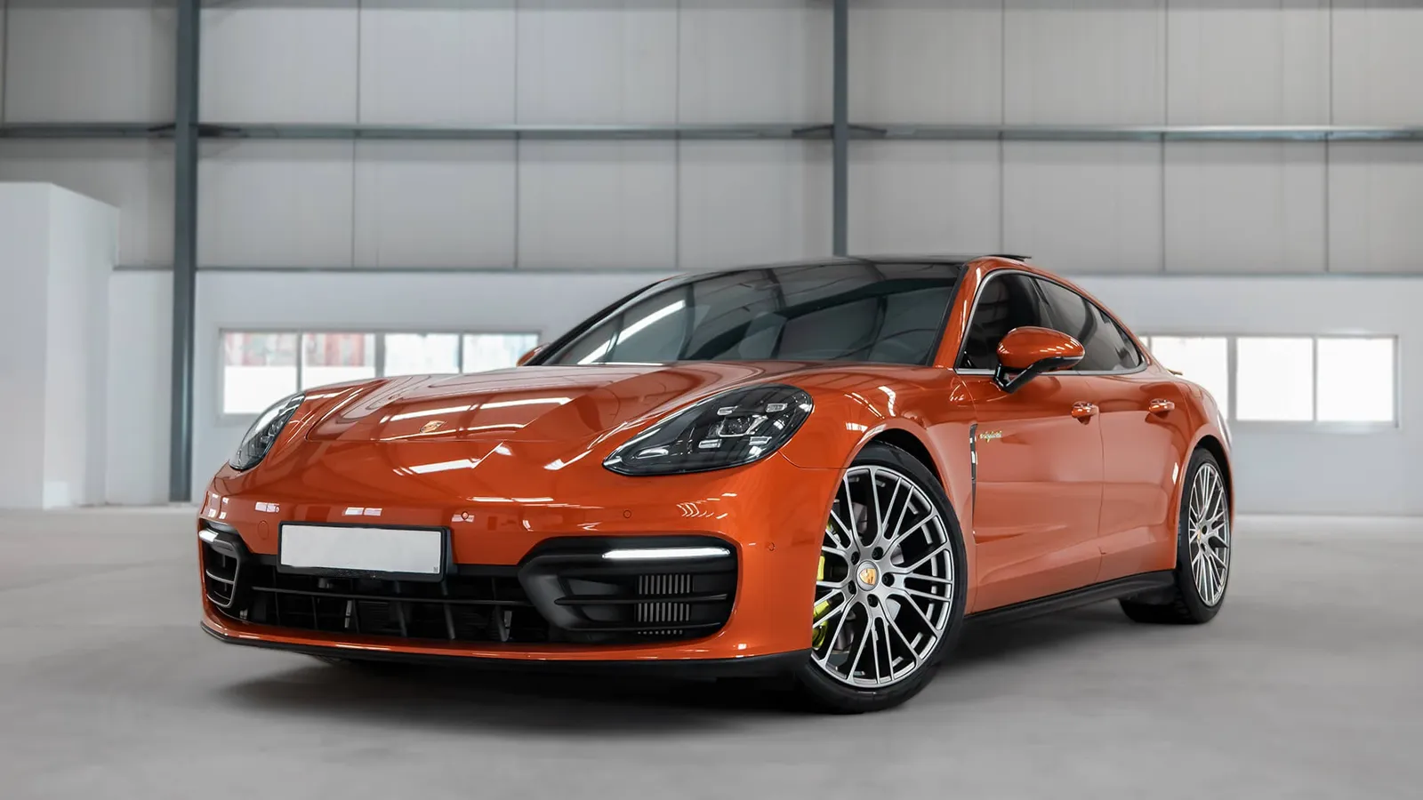 Porsche Panamera 4 Hybrid Orange