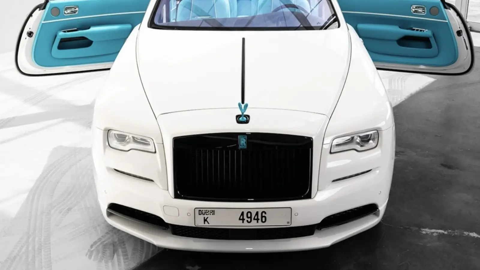 Rent Rolls Royce Dawn in Dubai